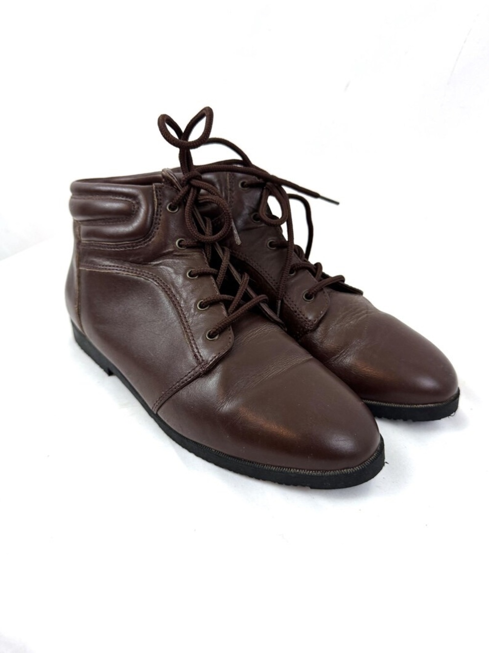 Vintage Women's Brown Lace-Up Ankle Booties - Classic Leather Style